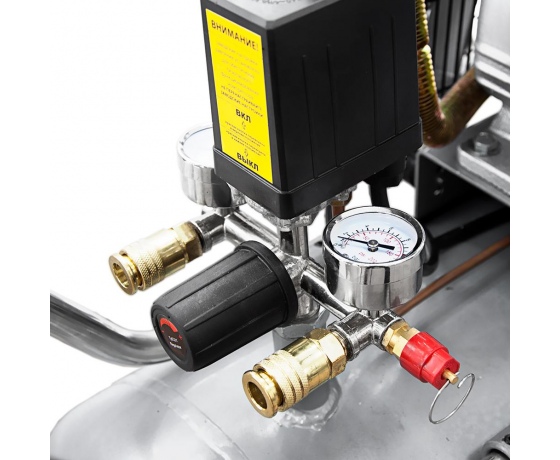 Фото 7 - Компрессор двухцилиндровый ременной 2.5кВт 396л/мин 10бар 100л (2 крана) SIGMA (7044151)