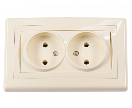 Фото 2 - Розетка двойная Luxel BRAVO (5307) кремовая