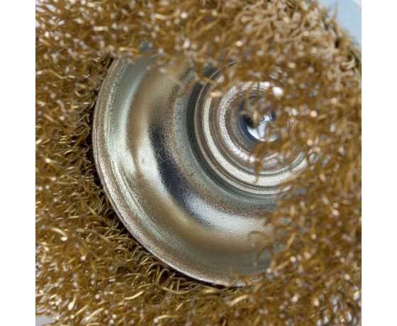 Фото 3 - Щетка проволочная чашеобразная Ø50мм хвостовик Ø6мм (латунированная) GRAD (9034055)