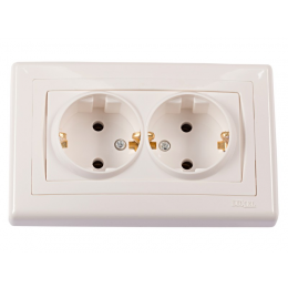 Розетка двойная с заземлением Luxel BRAVO (5008) белая