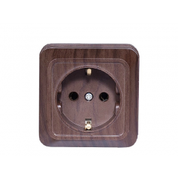 Наружная розетка с заземлением Luxel OPERA (2904) вишневая