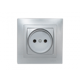 Розетка одинарная Luxel BRAVO (5501) серебряная
