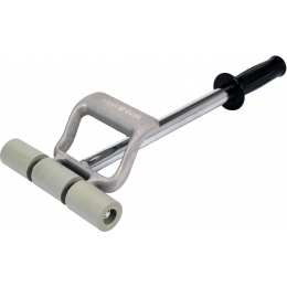 Валик притискний гумовий YATO Ø38 x 190 мм, сталева телескопічна ручка 450-690 мм