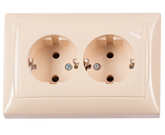 Фото 2 - Розетка двойная с заземлением Luxel PRIMERA (3308) кремовая