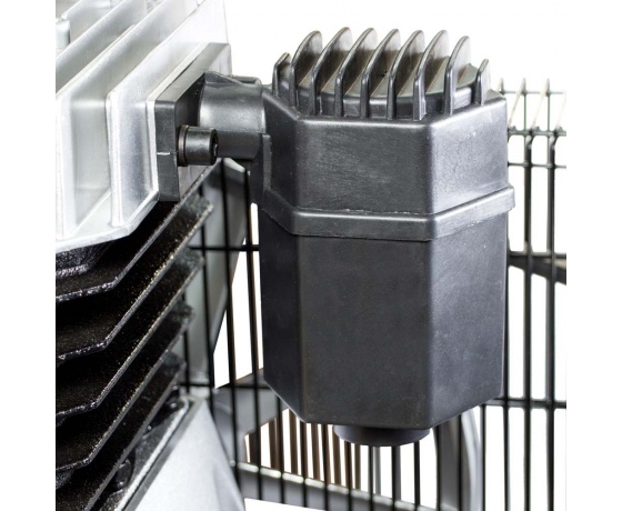 Фото 8 - Компрессор ременной двухцилиндровый 380В 4кВт 678л/мин 10бар 100л SIGMA (7044521)