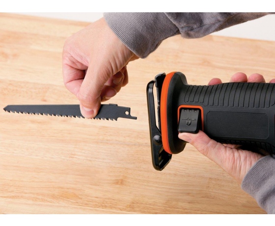 Фото 3 - Пила шабельна акумуляторна Black+Decker Li-Ion 18 В 1.5 Агод