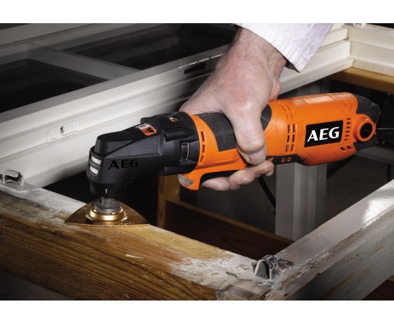 Фото 4 - Багатофункційний інструмент (реноватор) мережевий AEG 300 Вт 20000 об/хв +насадки + сумка (4935431790)