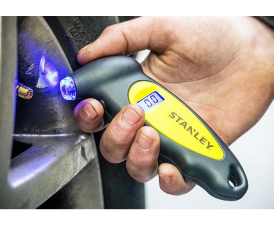 Фото 3 - Манометр електронний для вимірювання тиску в шинах STANLEY з точністю 0.01 psi і кроком 0.5 psi