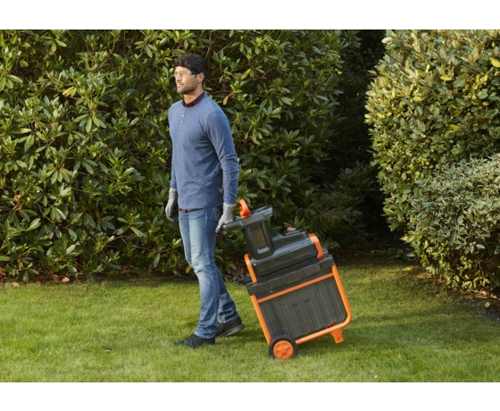 Фото 3 - Подрібнювач садибний Black+Decker 2800 Вт для гілок Ø45 мм