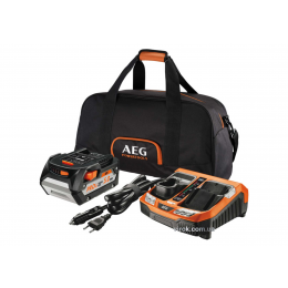 Зарядний пристрій двопортовий 12-18 В AEG 230 В / 12 В з акумулятором 5 Агод в сумці (4932451629)